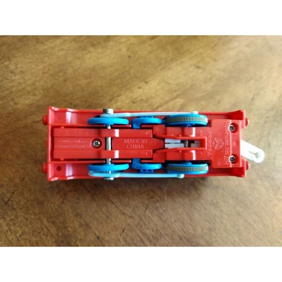 Thomas & Friends Trackmaster Hit Motorized The Tank Engine 2006 Works - Picture 8 of 10